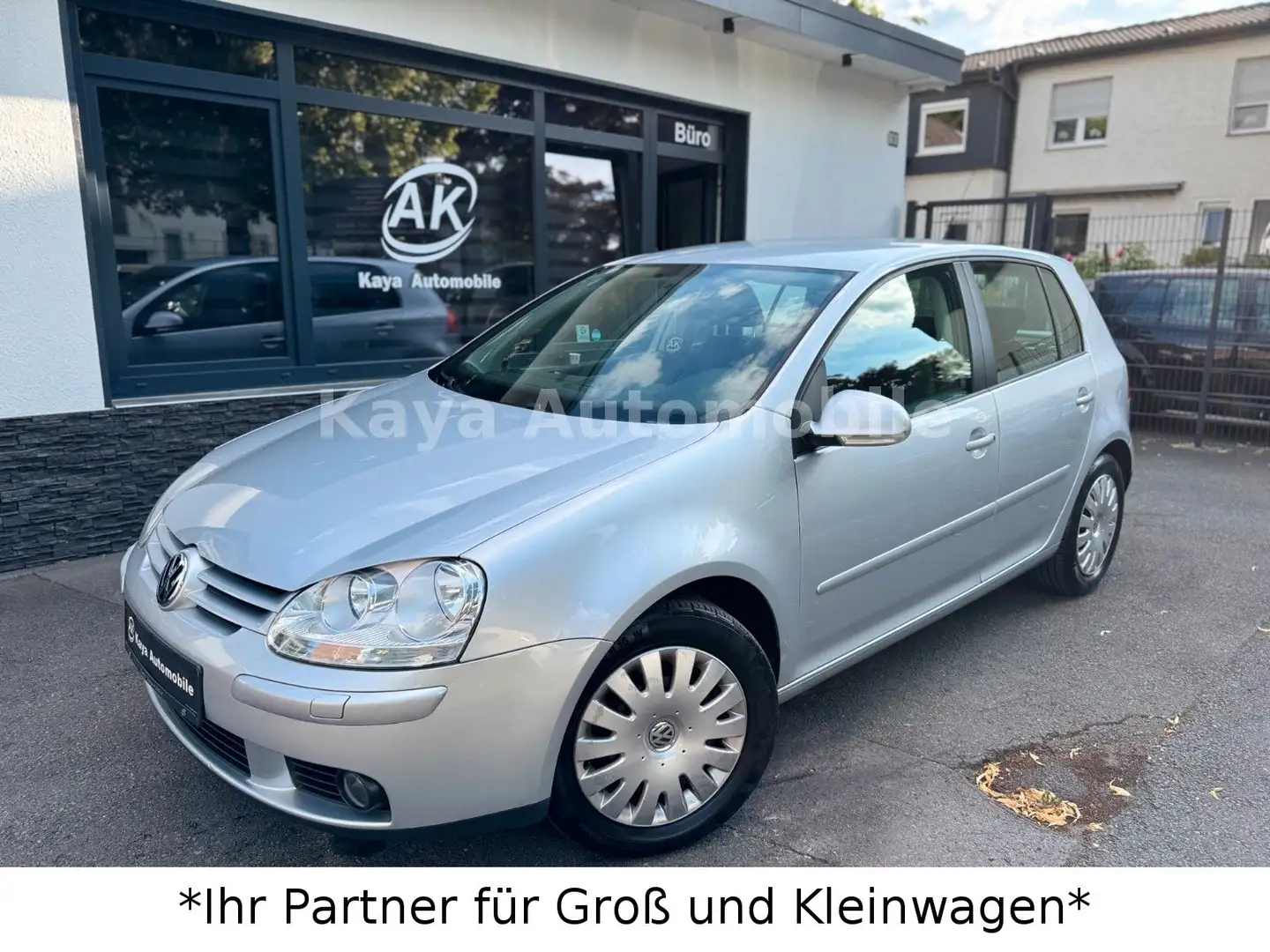 Volkswagen Golf V Lim. Tour 1-Hand Shz Klimaaut S-Heft TOP Argent - 1