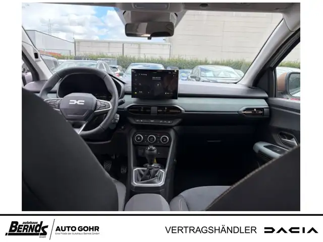 Dacia Sandero view 8