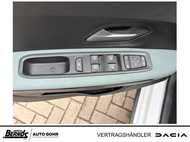 Dacia Sandero view 13