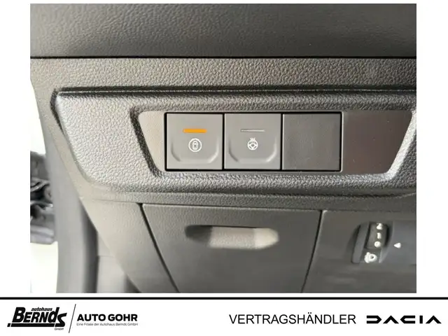 Dacia Sandero view 10