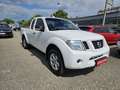 Nissan Navara King Cab  XE 2,5 dCi 4x4 Weiß - thumbnail 1