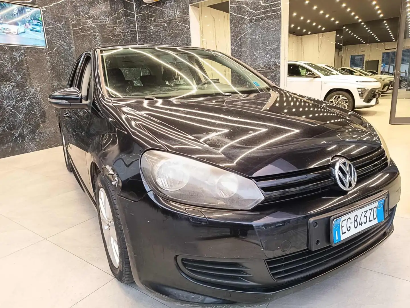 Volkswagen Golf 1.6 TDI DPF 5p. BlueMotion Schwarz - 2