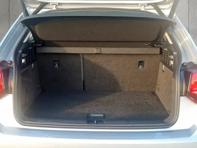 Audi Q2 view 15