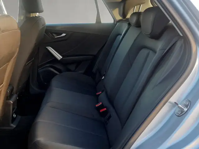 Audi Q2 view 10
