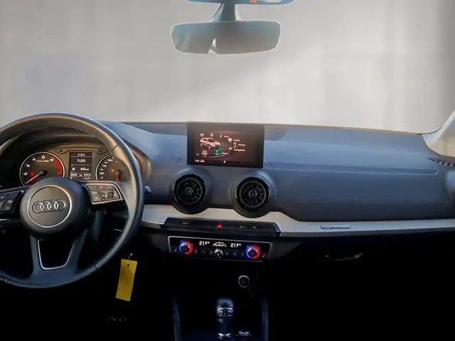 Audi Q2 view 7