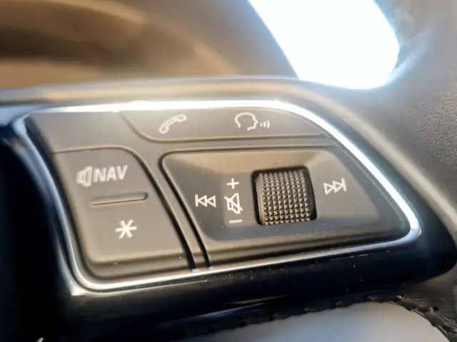 Audi Q2 view 13