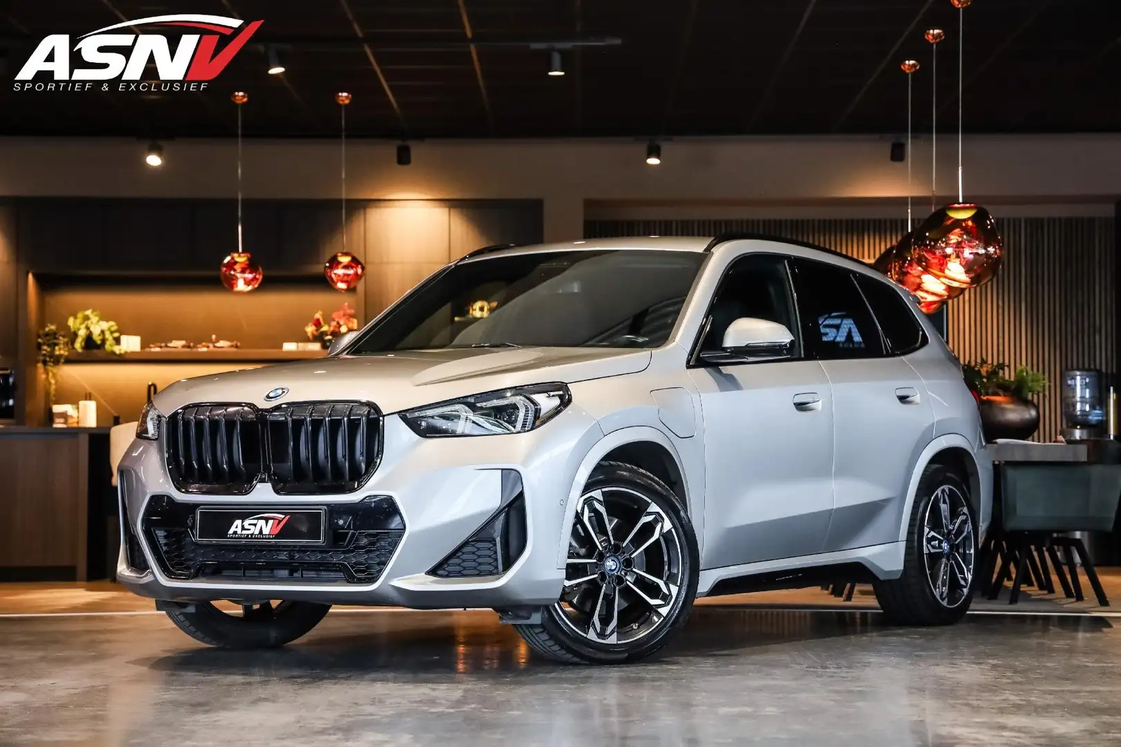 BMW X1 XDrive30e, 326 PK, M/Sports/Pakket, NW./Model, Nav Gris - 1