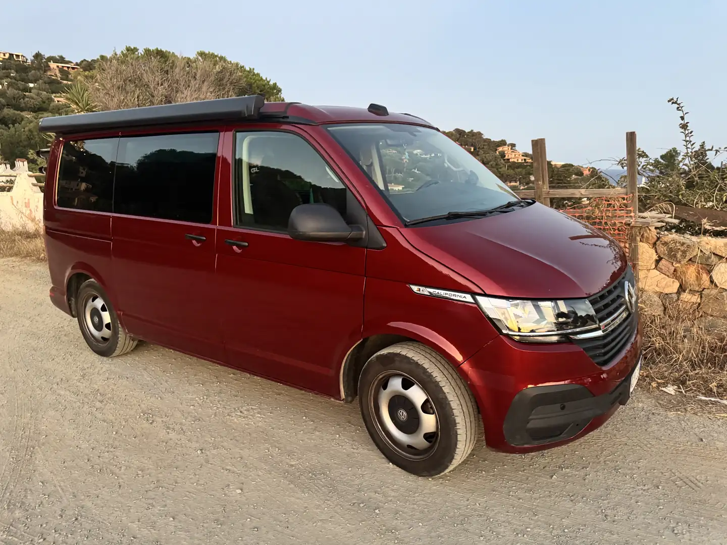Volkswagen T6.1 California Beach 4Motion 4x4 - 2