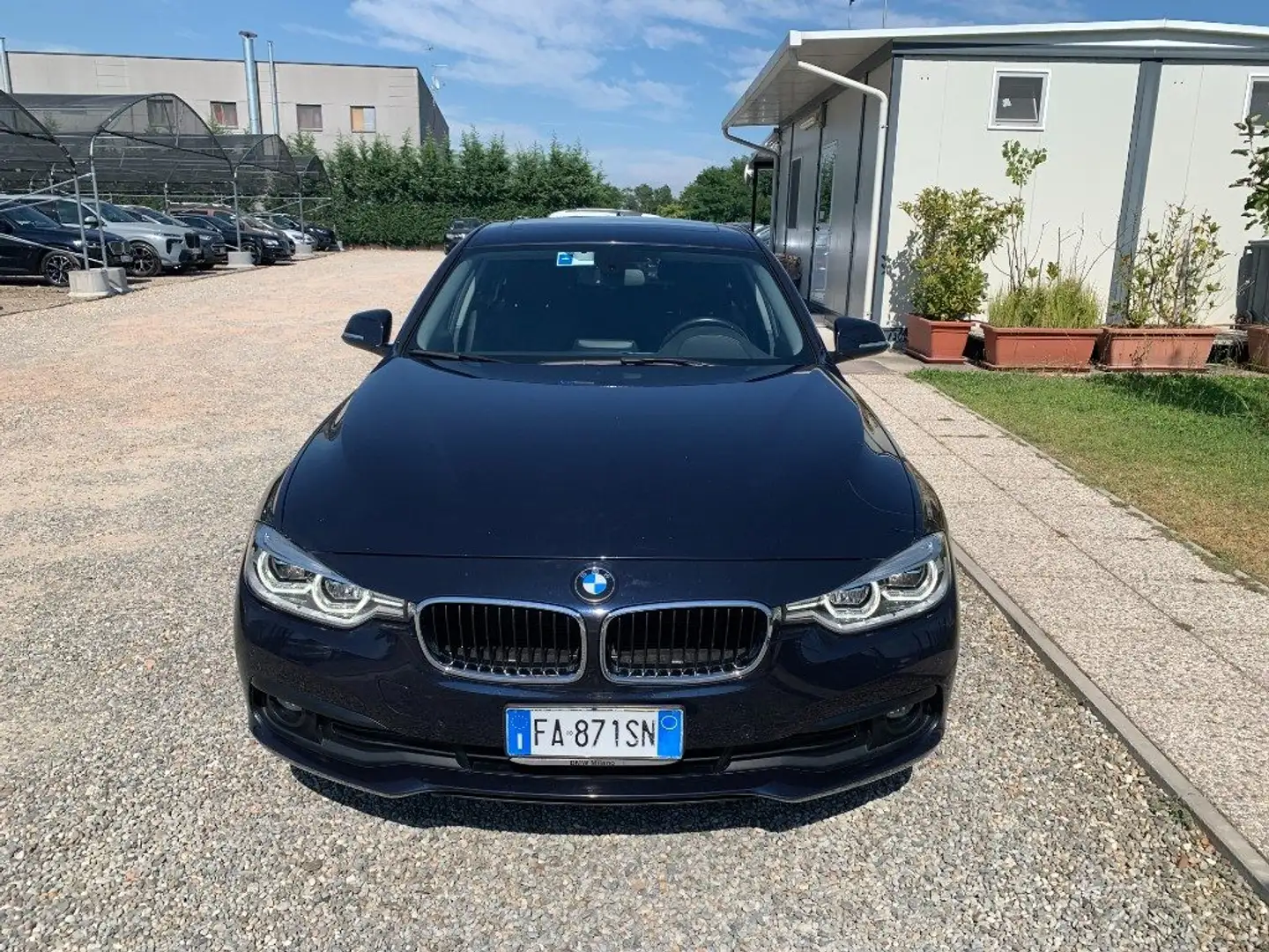 BMW 320 d Touring Business Advantage aut. Blu/Azzurro - 2