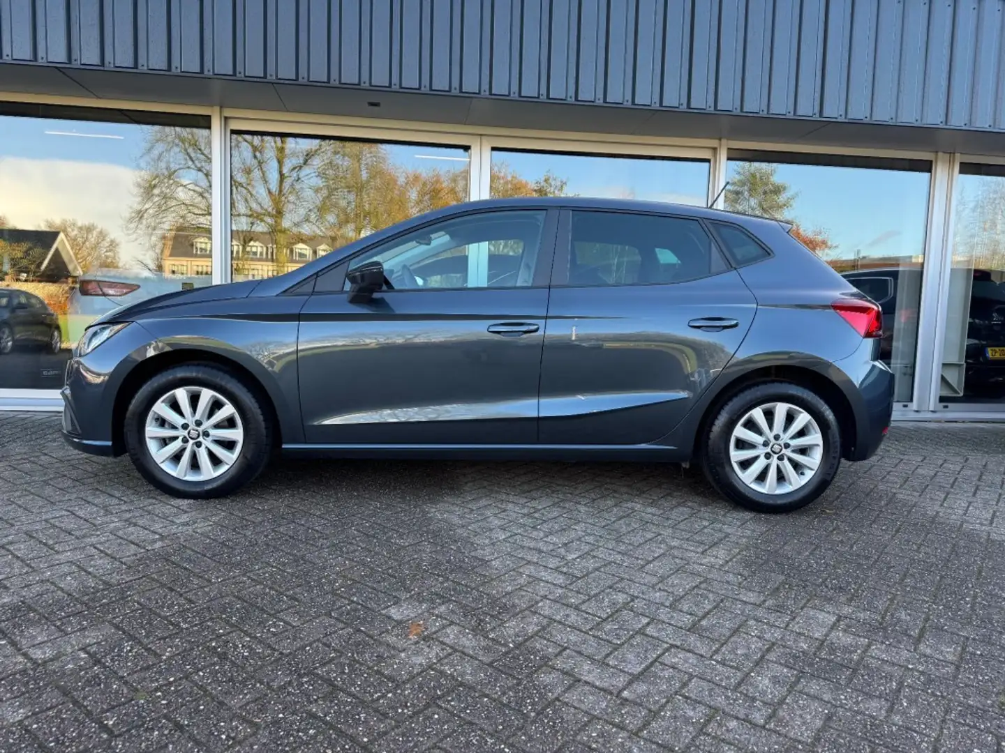 SEAT Ibiza 1.0 TSI Style Business Intense Gris - 2