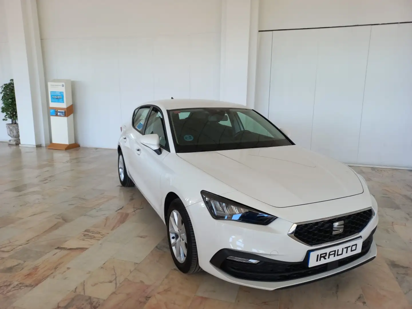 SEAT Leon 2.0TDI S&S Style 115 Blanco - 1