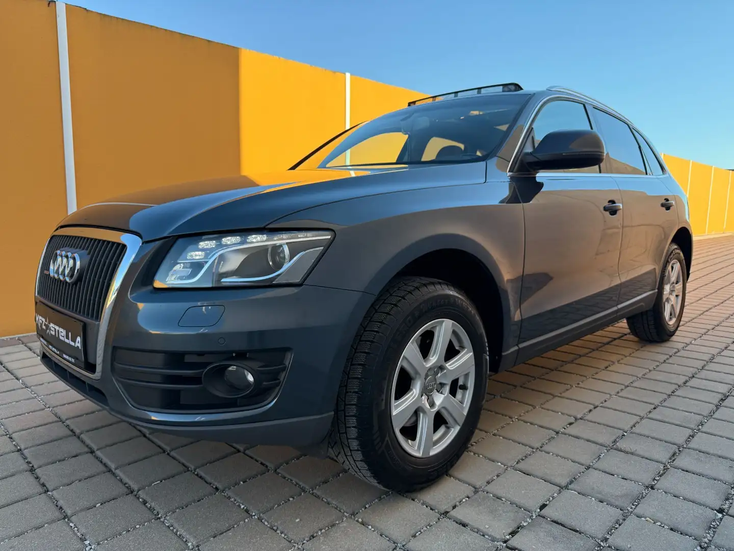 Audi Q5 2.0 TDI quattro/S-Tronic/Leder Grau - 1