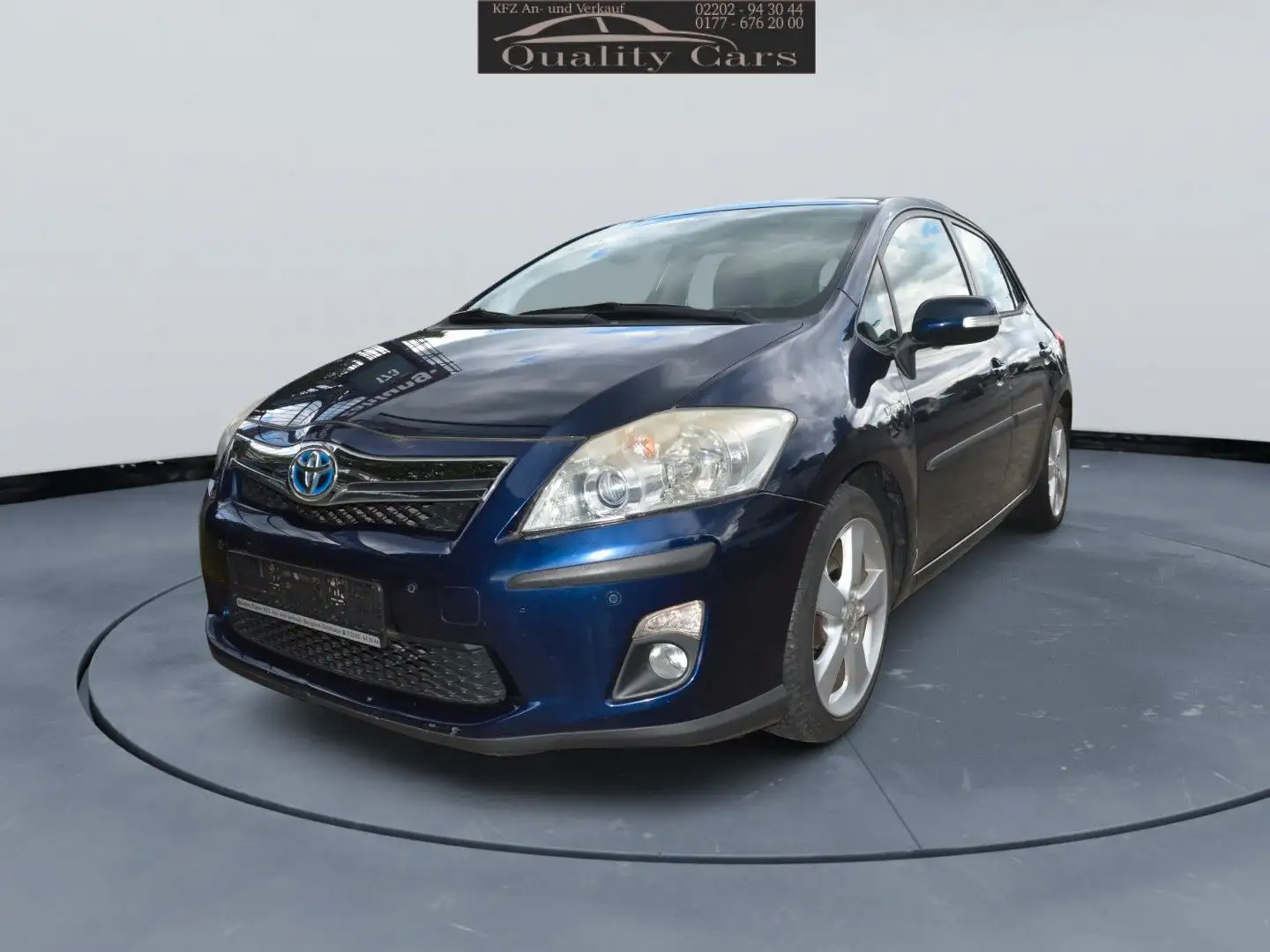 Toyota Auris Hybrid Executive Albastru - 1