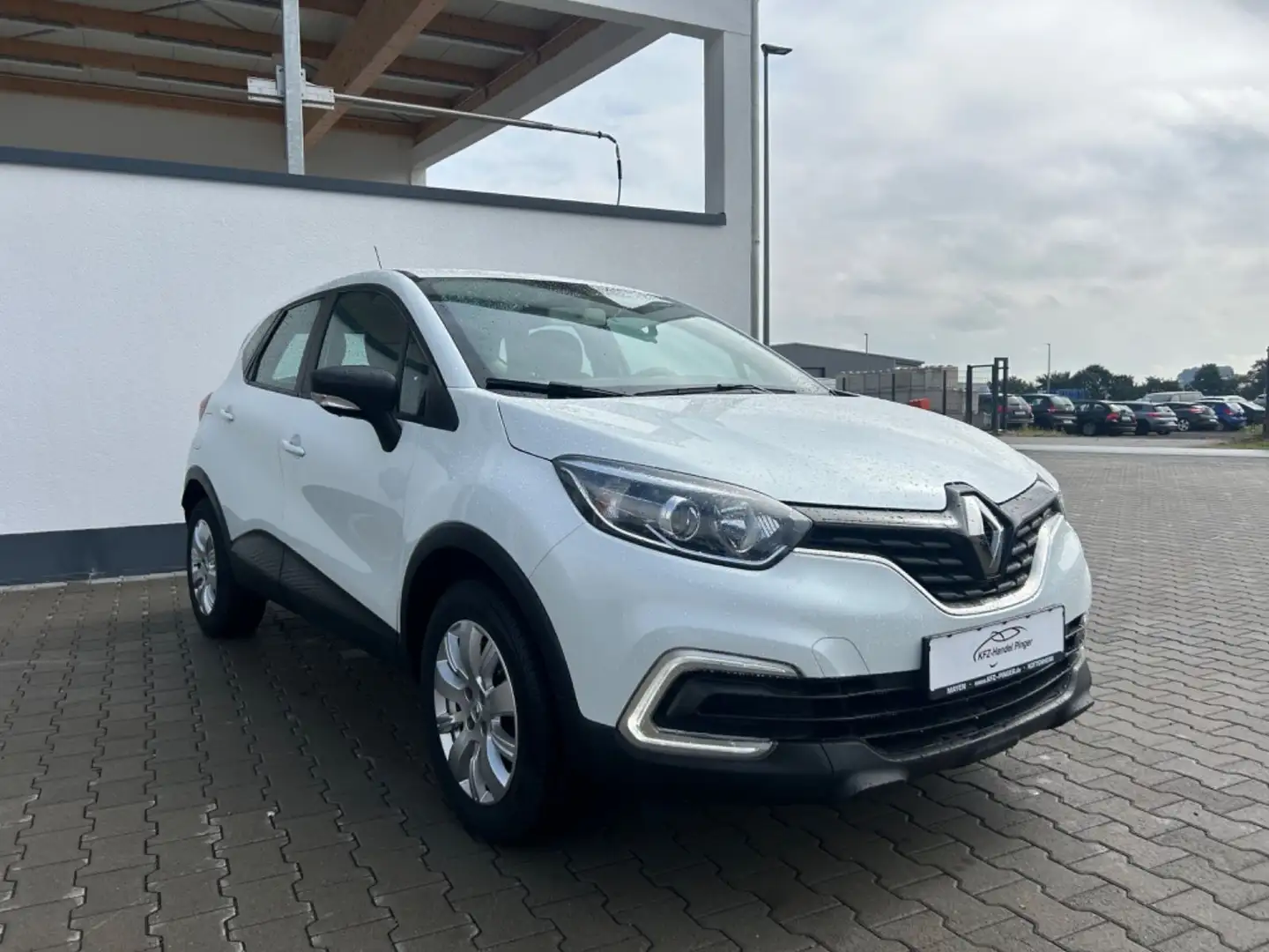 Renault Captur Life White - 1