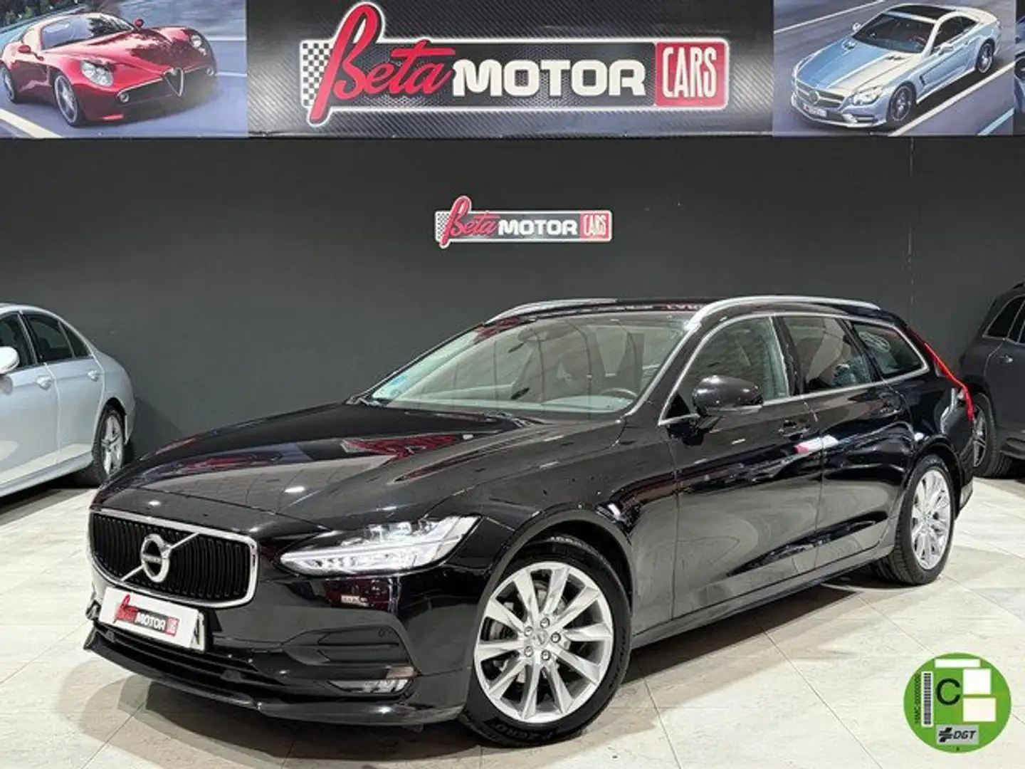 Volvo V90 D4 Momentum Pro Aut. Negro - 1
