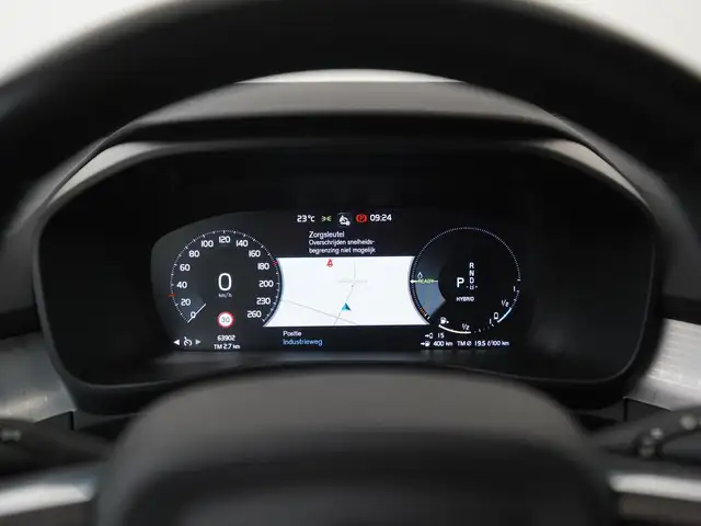 Volvo XC40 view 10