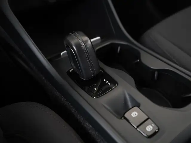 Volvo XC40 view 12