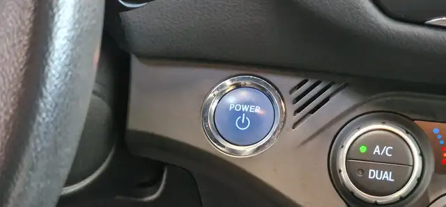 Toyota Yaris view 16