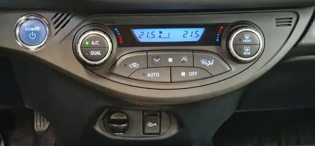 Toyota Yaris view 17