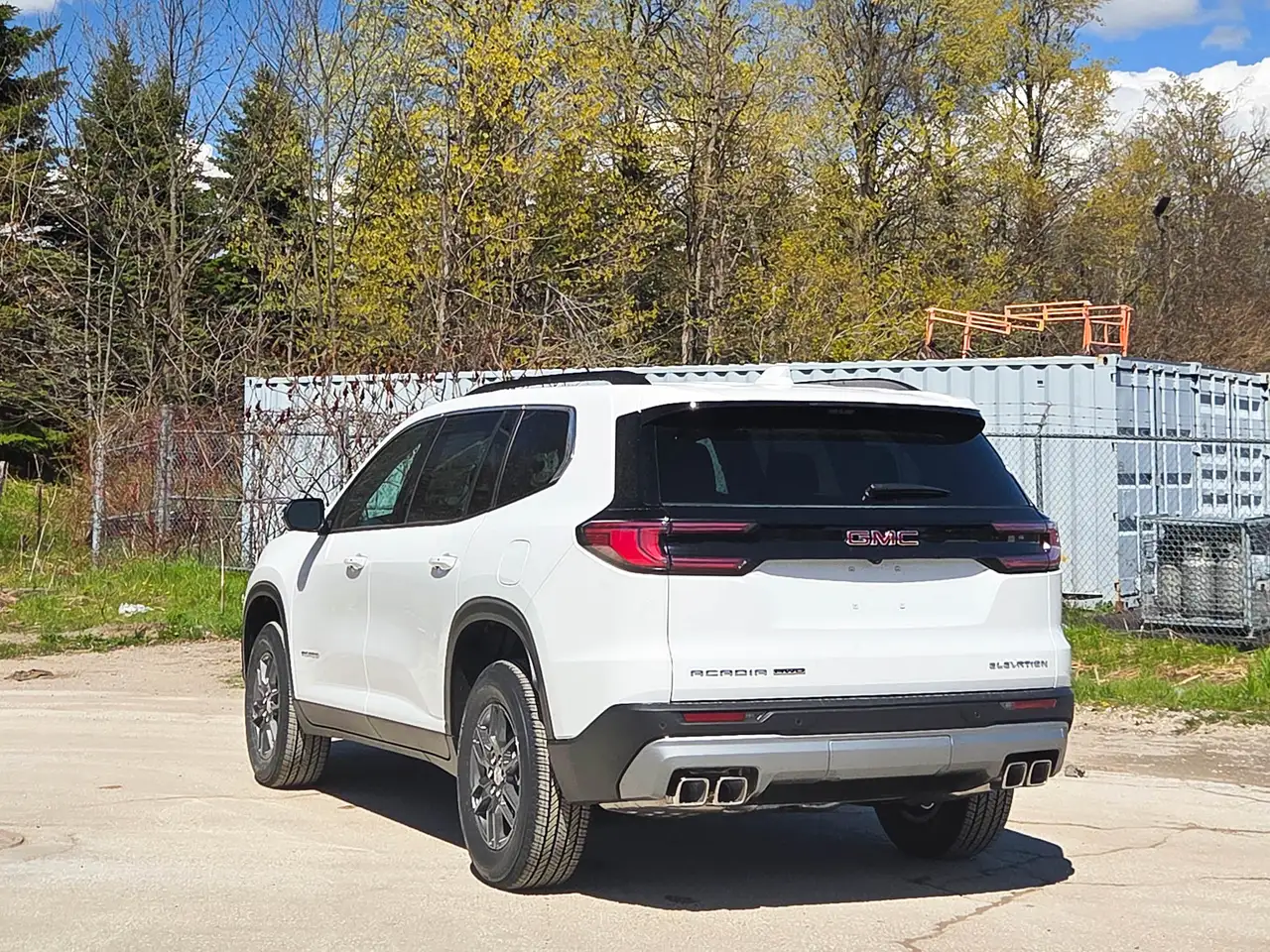 GMC Acadia снимка GMC Acadia