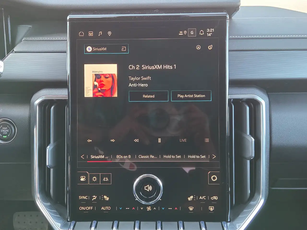 GMC Acadia снимка GMC Acadia