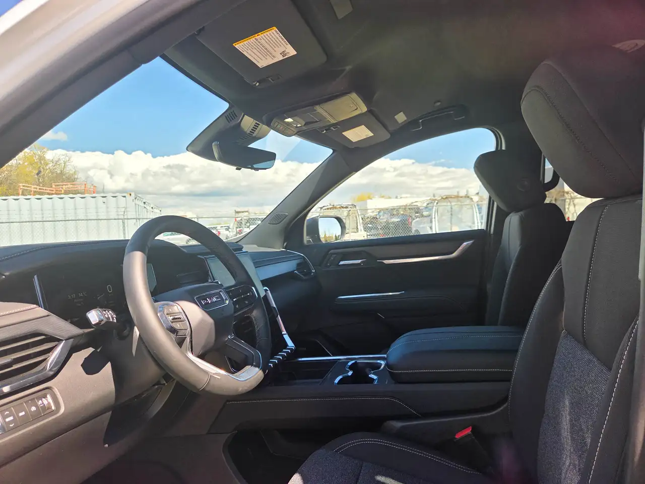 GMC Acadia снимка GMC Acadia