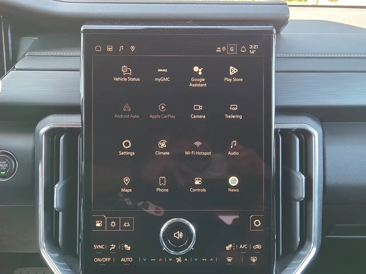 GMC Acadia снимка GMC Acadia