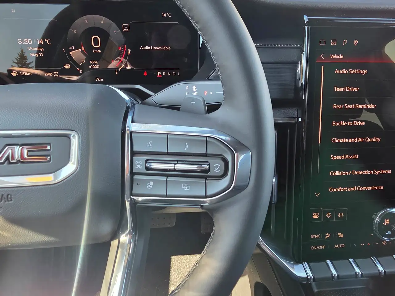 GMC Acadia снимка GMC Acadia