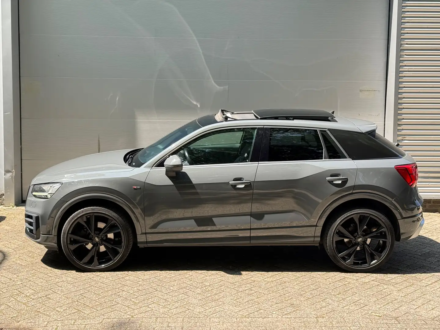 Audi Q2 1.4 TFSI CoD Sport Pro Line S l Pano l ACC l Xenon Gris - 2