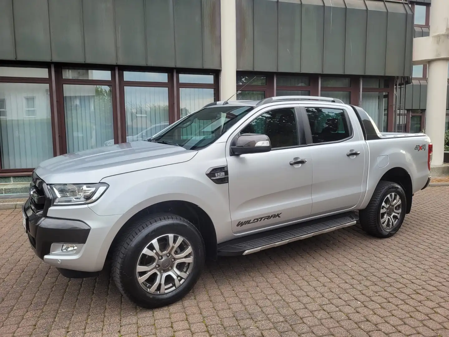 Ford Ranger Wildtrak Doppelkabine 4x4 Standheizung-Laderaumabd Argent - 2