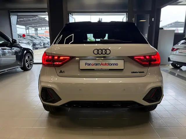 Audi A1 view 6