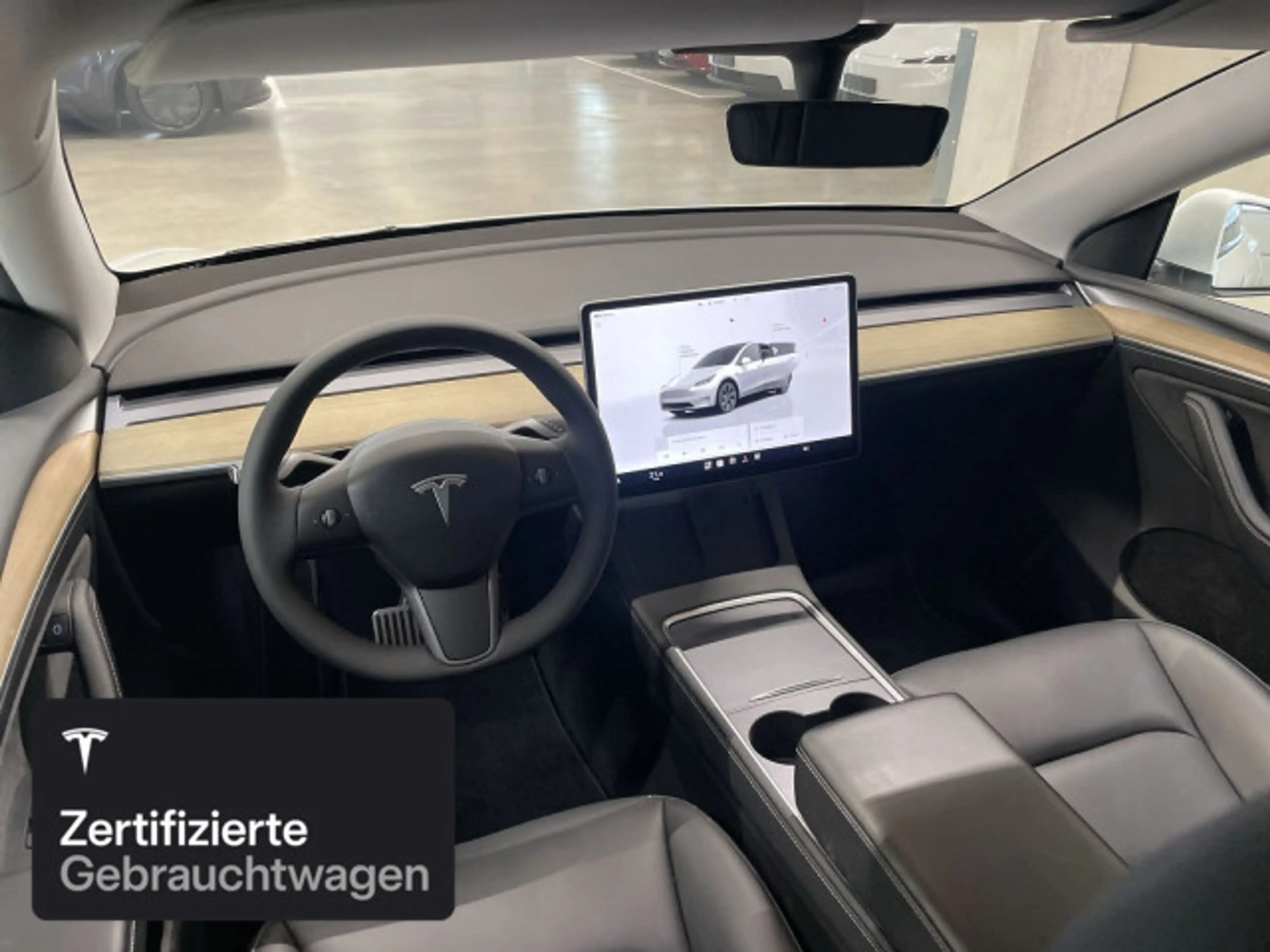 Tesla Model Y Rear-Wheel Drive — photo 11
