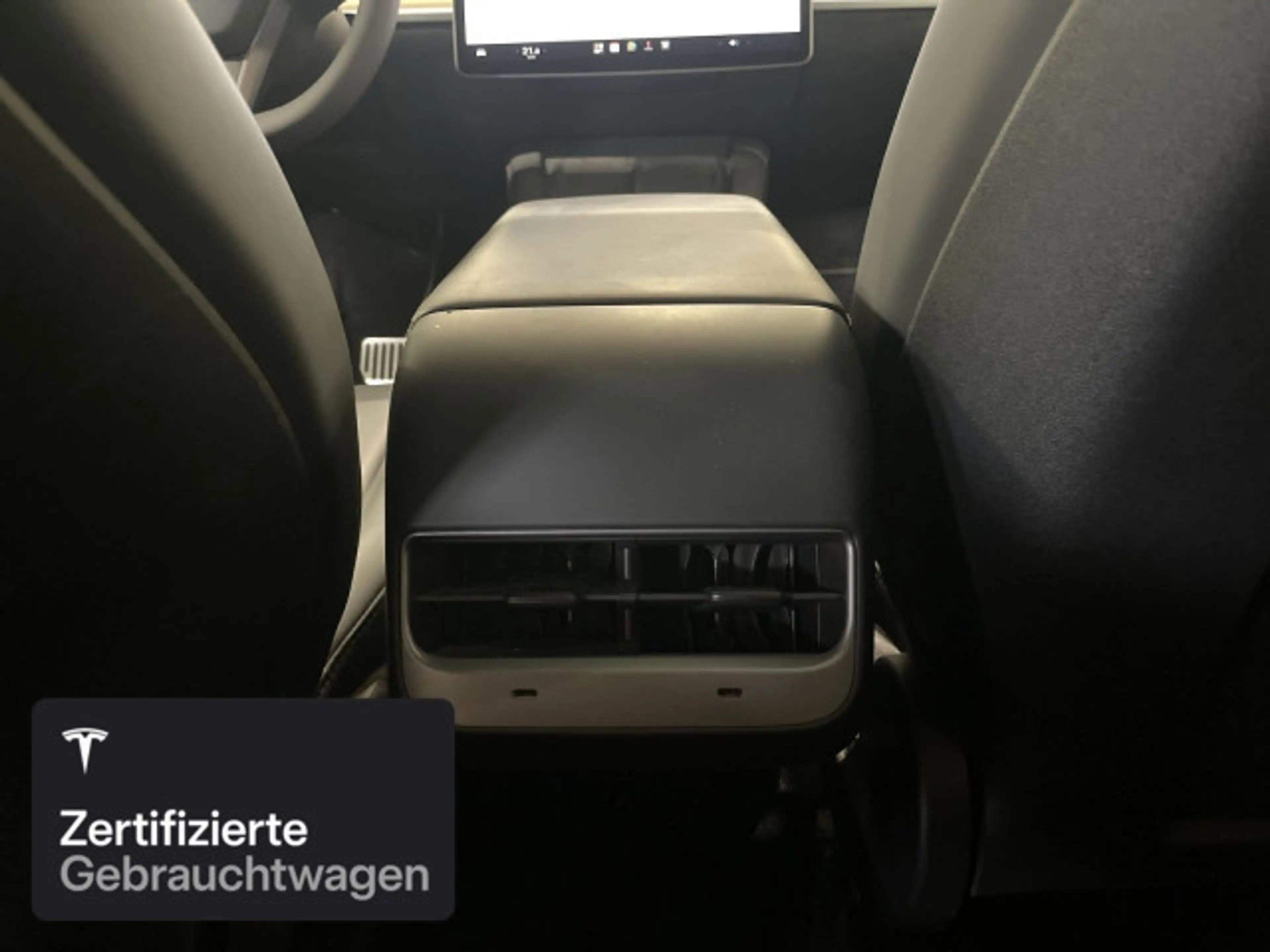 Tesla Model Y Rear-Wheel Drive — photo 13