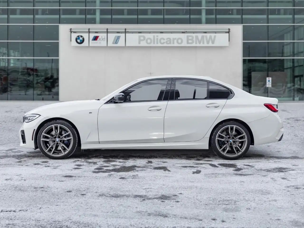BMW 3 Series снимка BMW 3 Series