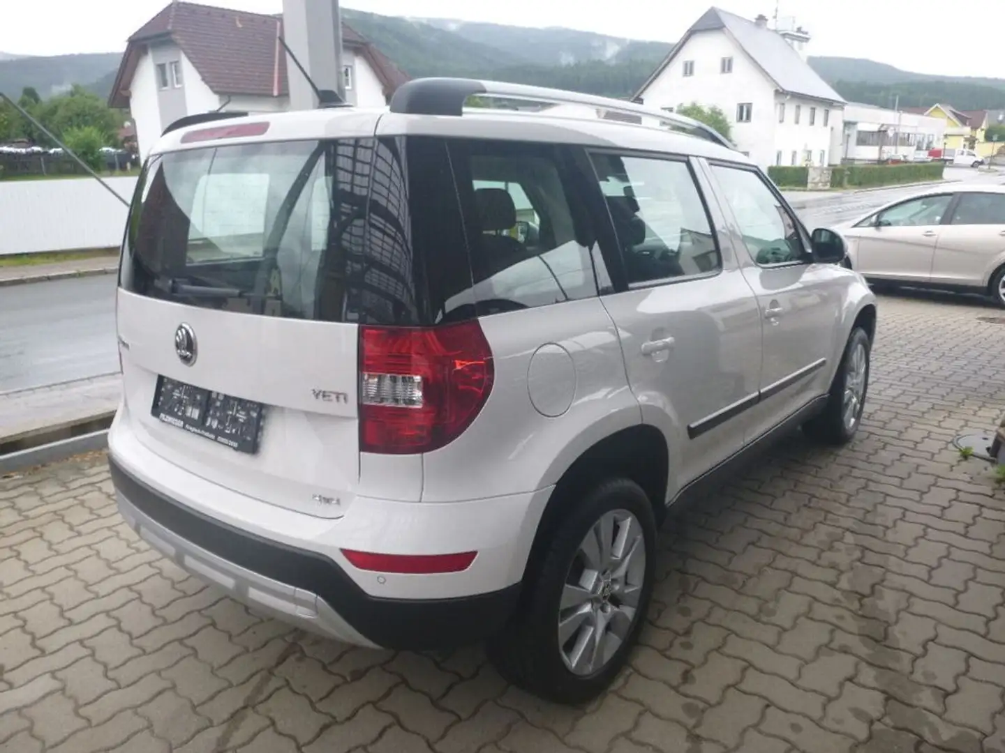 Skoda Yeti Style Outdoor 4x4 Weiß - 2