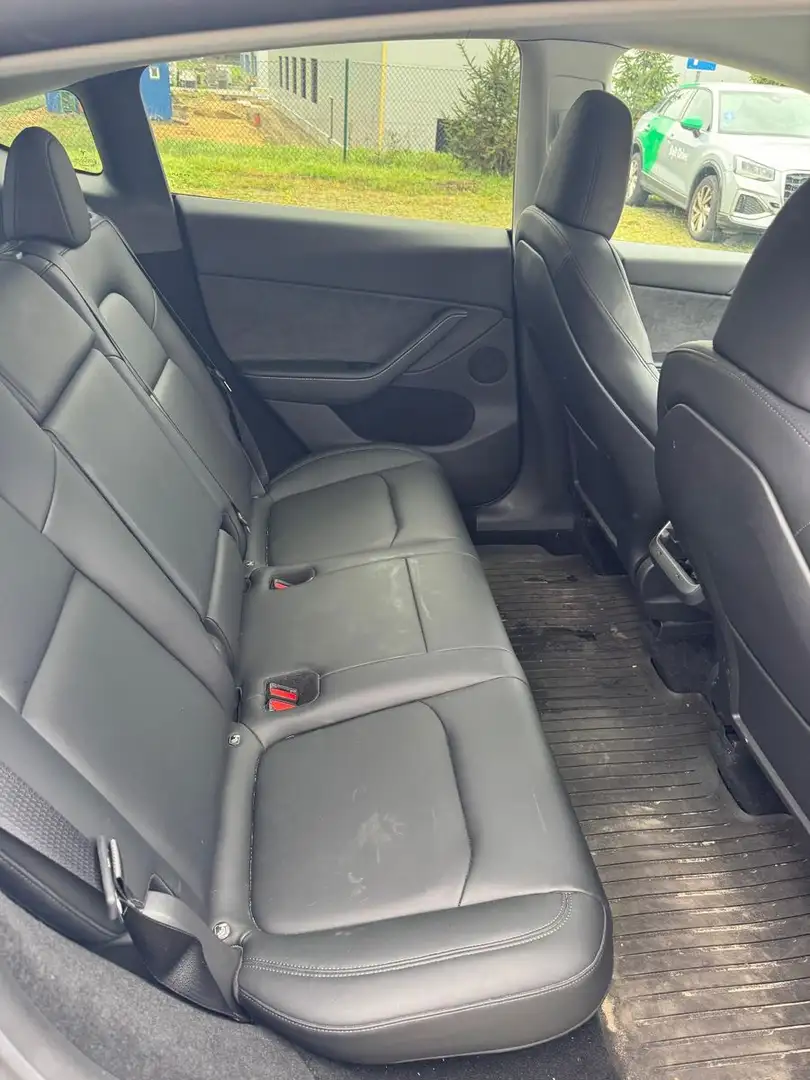 Tesla Model Y Long Range Dual AWD Weiß - 2