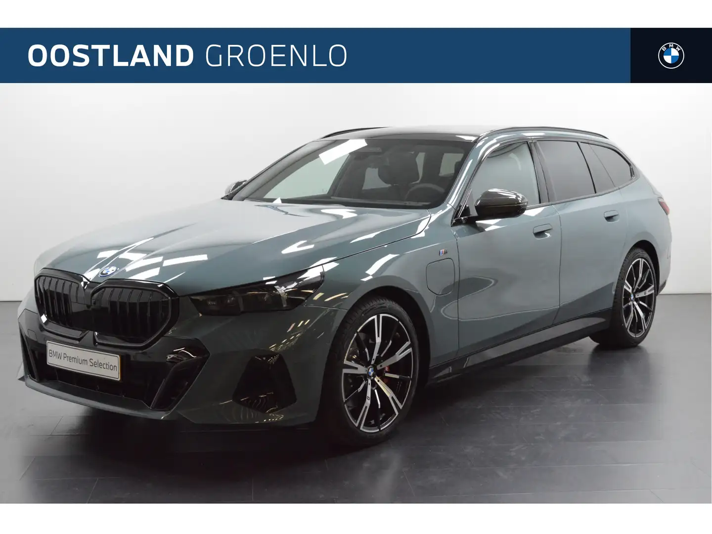 BMW 530 5 Serie Touring 530e M Sport Automaat / Panoramada Groen - 1