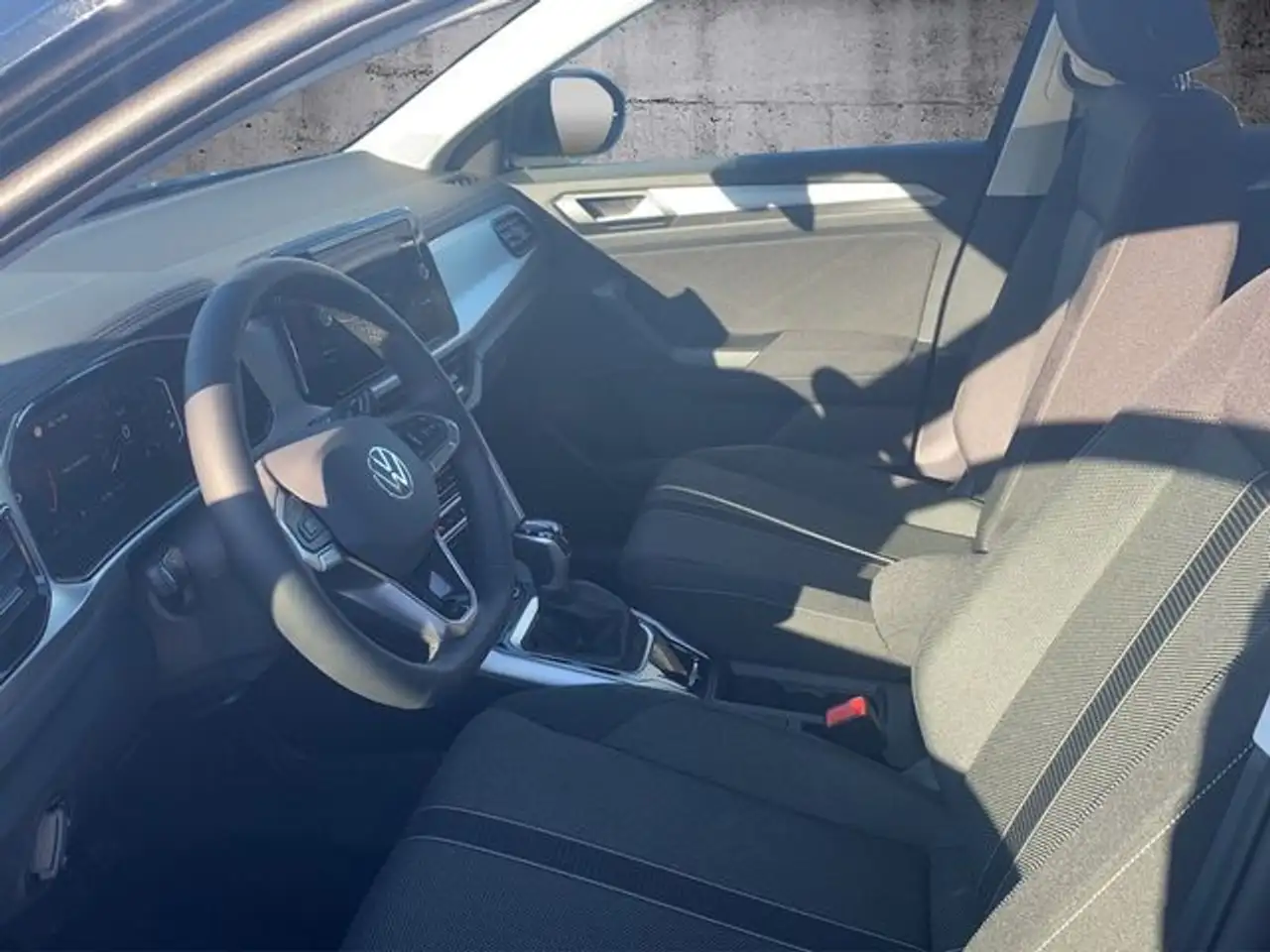 Volkswagen T-Roc 1.5 TSI Edition DSG AHK+LED+ACC+RFK+DAB 9