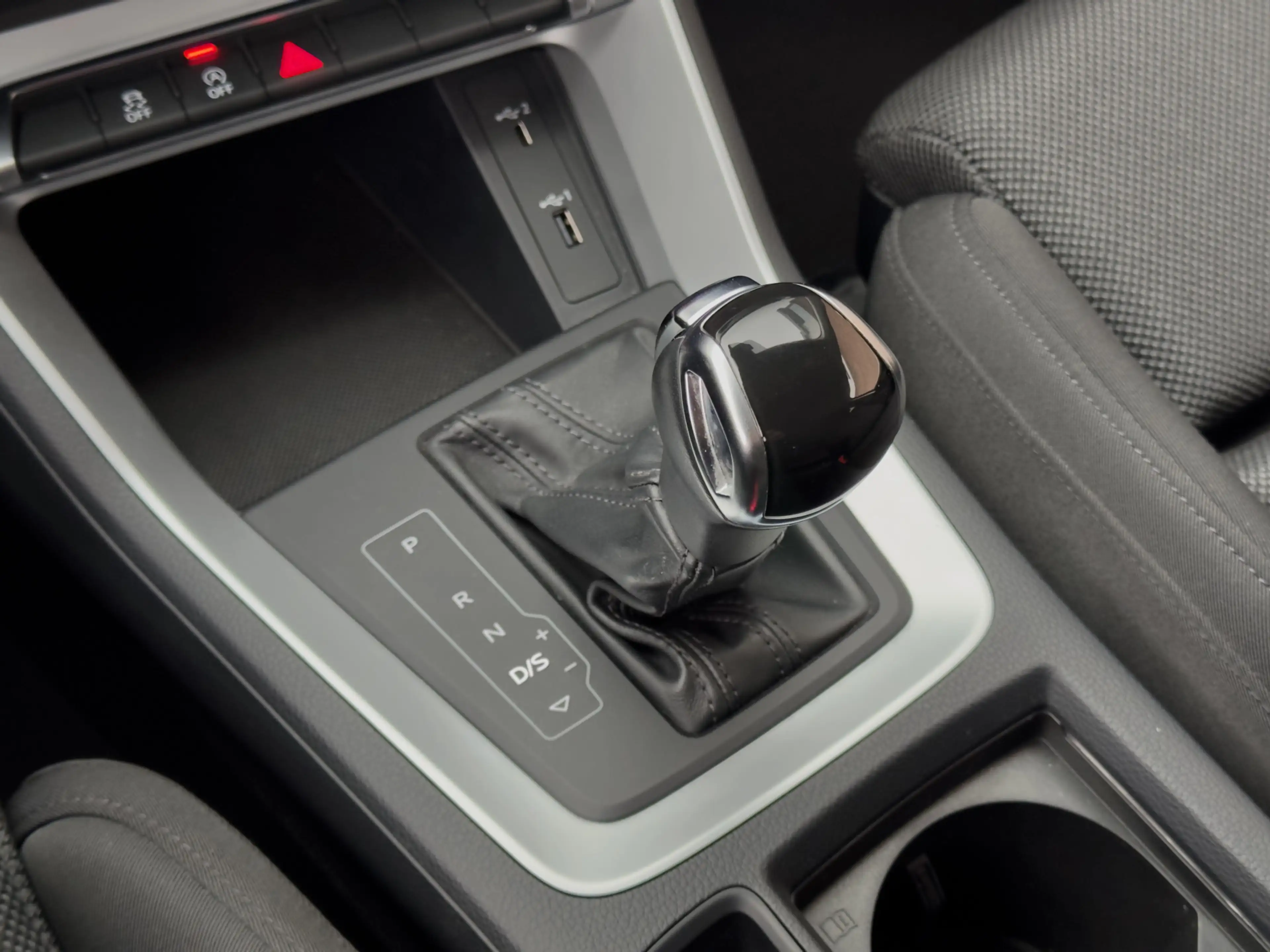 Audi Q3 35 TFSI ACTIE! BETAAL NU 50% 12450 DE REST IN 2JR — photo 7