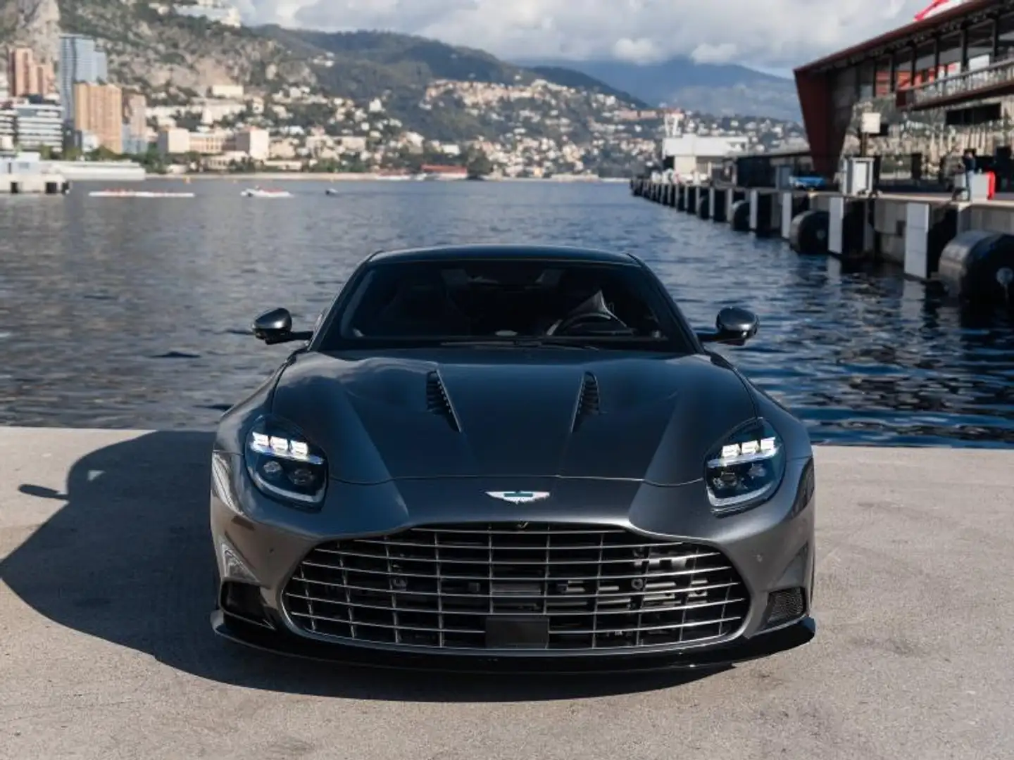 Aston Martin Vanquish VANQUISH V12 Gris - 2