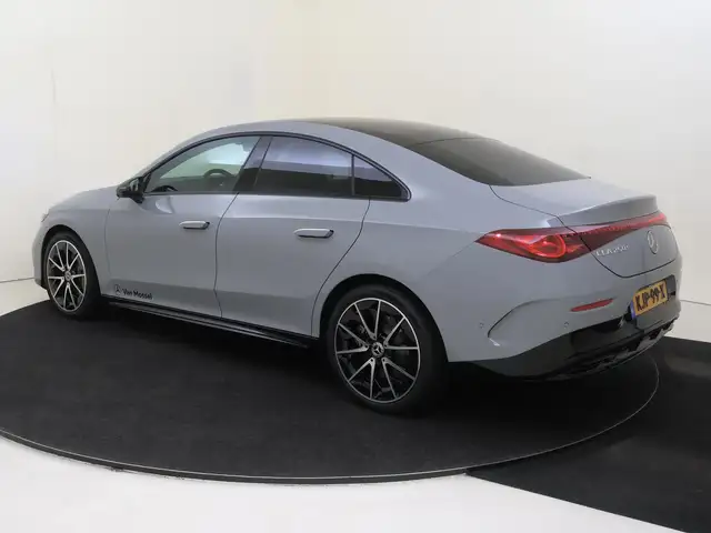 Mercedes-Benz Cla view 3