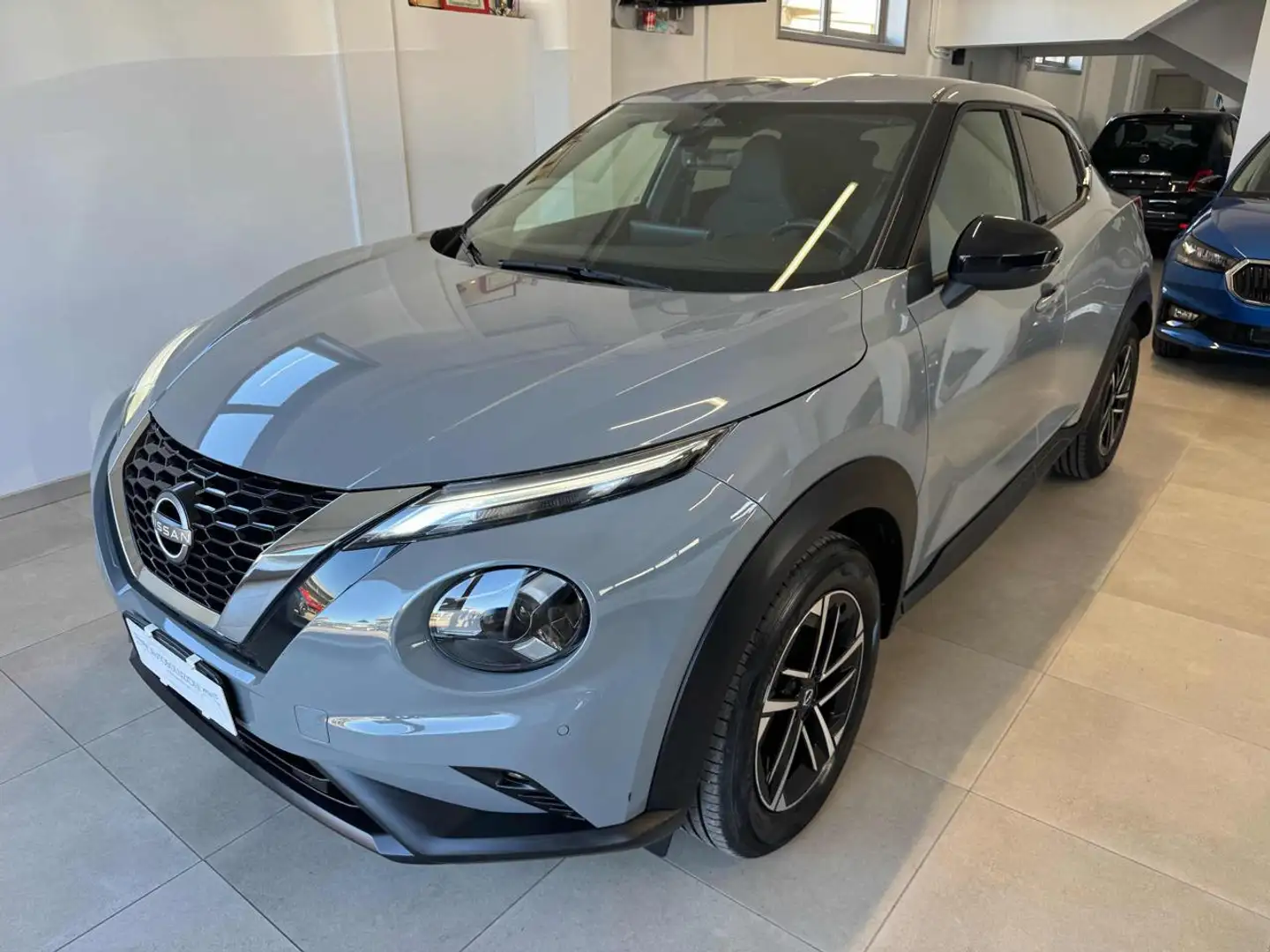 Nissan Juke 1.0 DIG-T 114 CV DCT N-Connecta Gris - 1