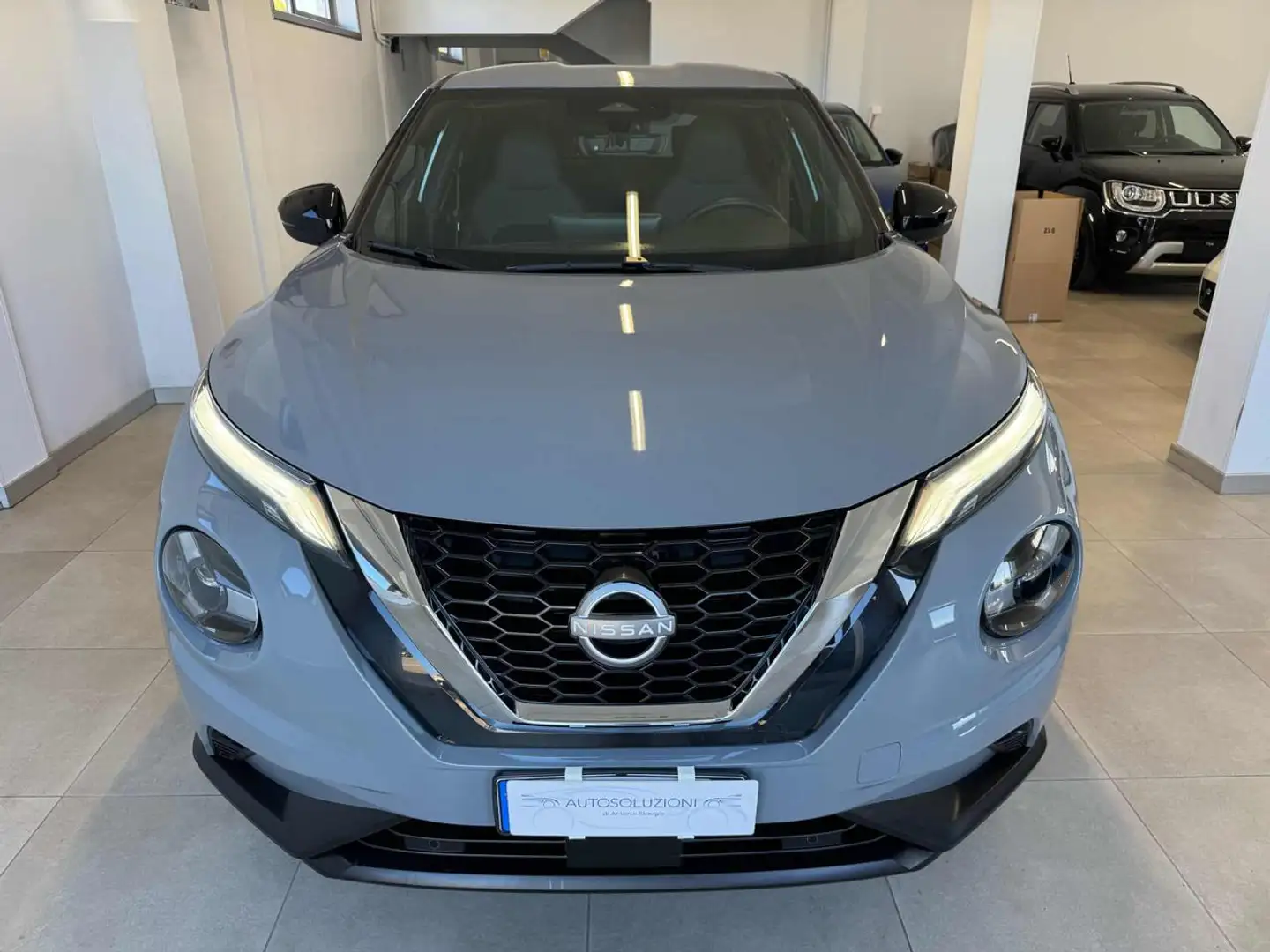 Nissan Juke 1.0 DIG-T 114 CV DCT N-Connecta Gris - 2