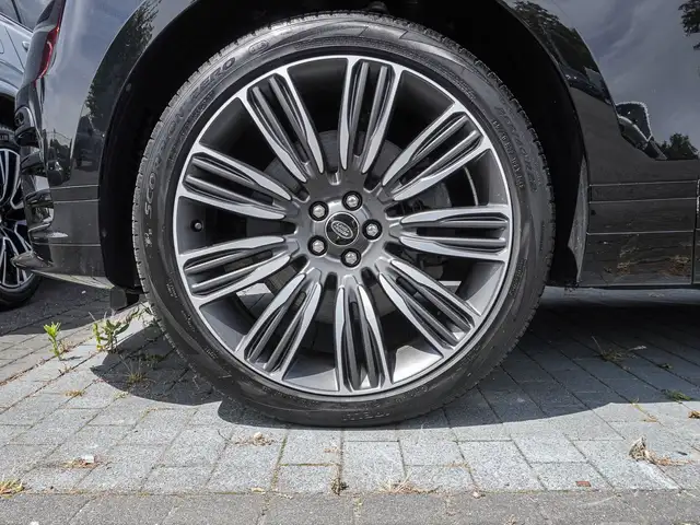 Land Rover Range Rover Velar view 7