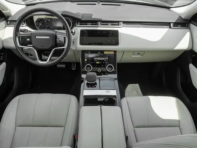 Land Rover Range Rover Velar view 11
