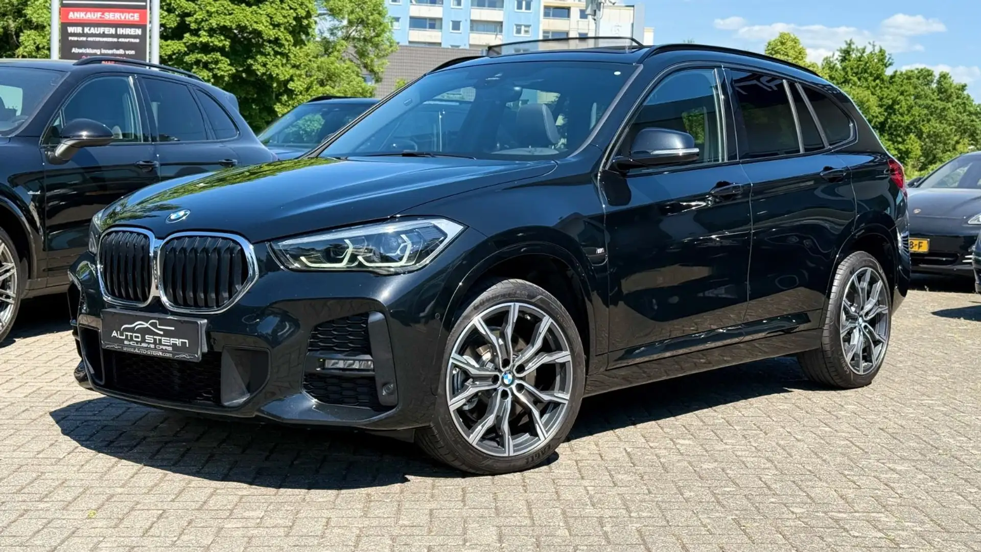 BMW X1 xDrive 20 d M Sport DRIVING-ASS-PLUS PANO LED Noir - 1