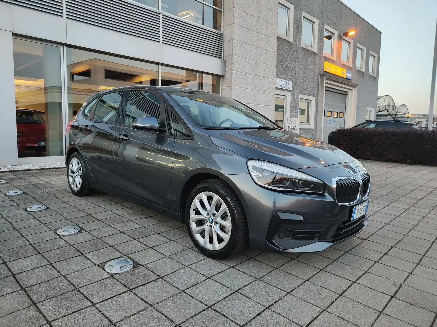 BMW 225 xe AT Plug-in Hybrid auto Navi Camera FariLED Grigio - 2
