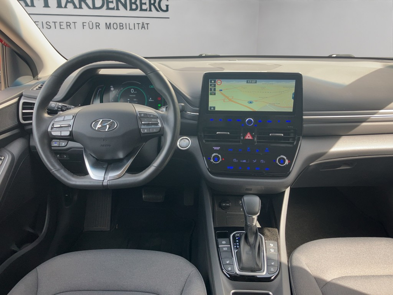 Hyundai IONIQ 1.6 GDI Plug-In Hybrid Style / Kamera / PDC — photo 14