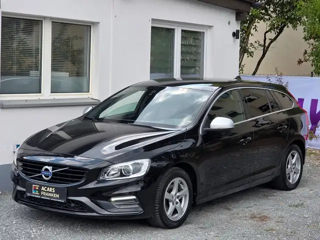 Volvo V60 Kombi Momentum *Scheckheft gepflegt*Navi*SHZ