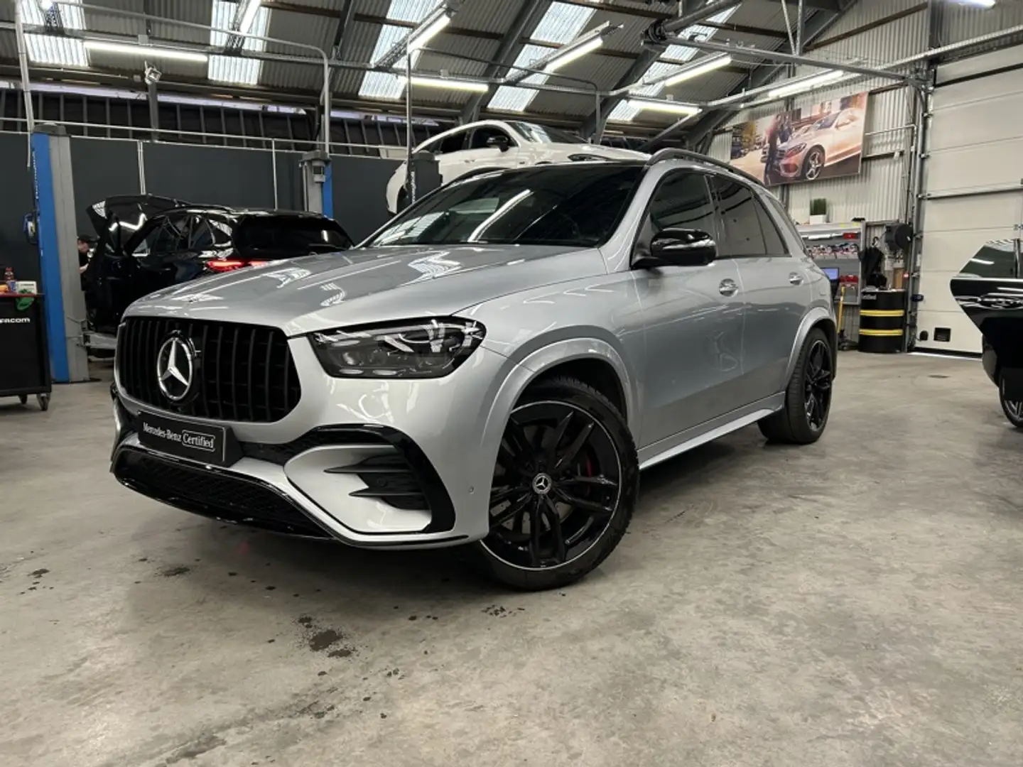 Mercedes-Benz GLE 350 de 4MATIC AMG Line Gris - 1